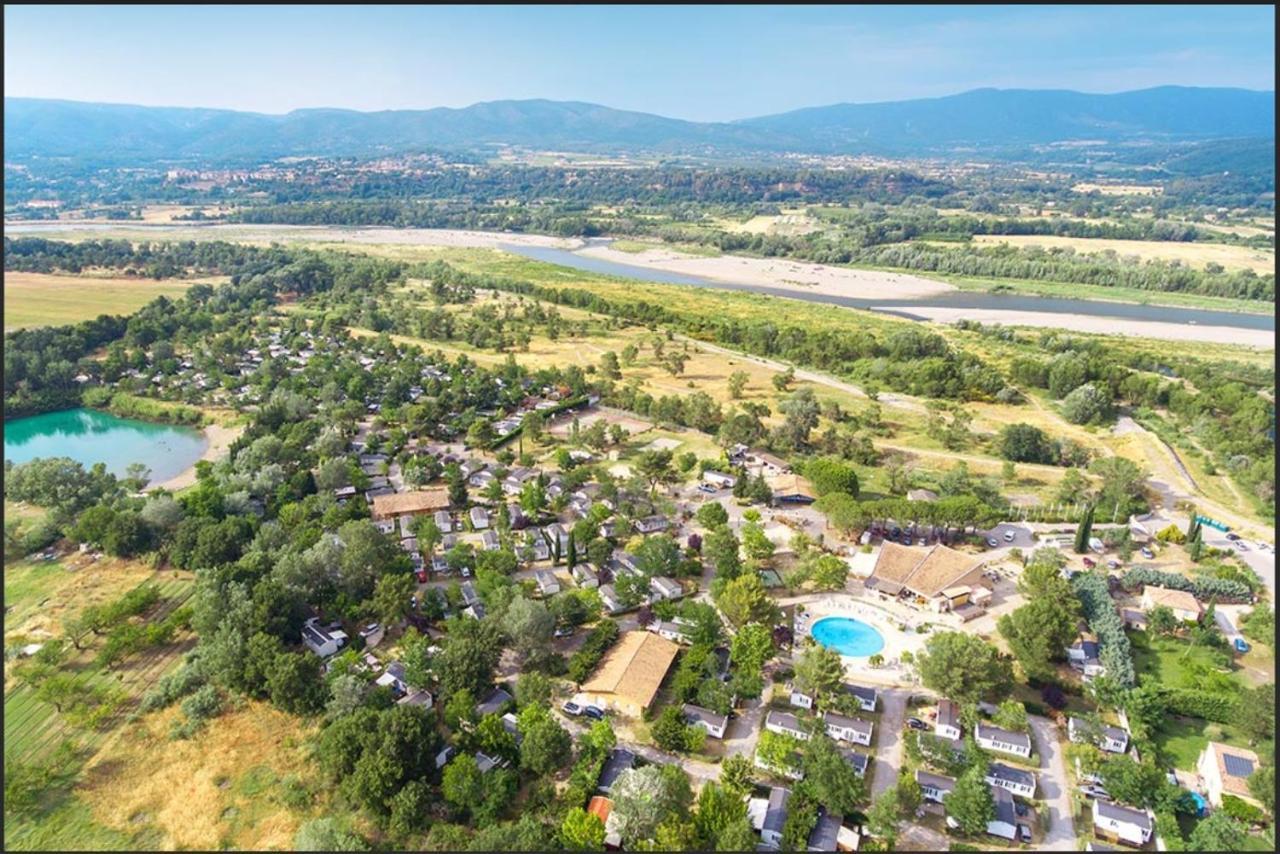 Camping Domaine Des Iscles La Roque-d'Antheron Exterior photo